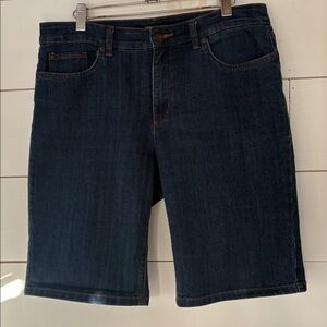 Jones New York Signature Dark Blue Jean Lexington Shorts Size 10 Bermuda Length